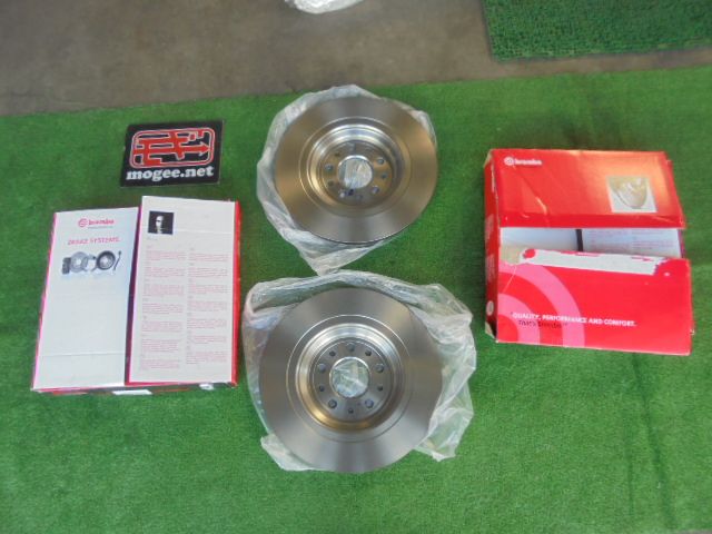 1FC7535 コ棚3 クライスラー ジープチェロキー ABA-KL32L 前期型 2014年 トレイルホーク ブレンボ リアブレーキローターセット