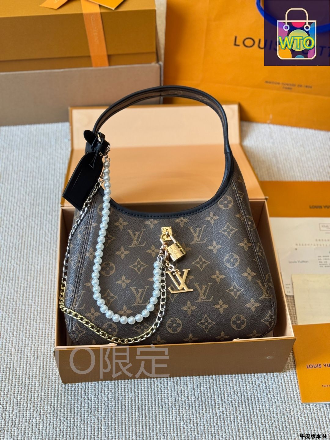 【リラックス感とエレガントさ♪】Louis Vuitton★トップス 写真9/10｜ルイ・ヴィトン“波型ソール”の新作パンプス「アーク