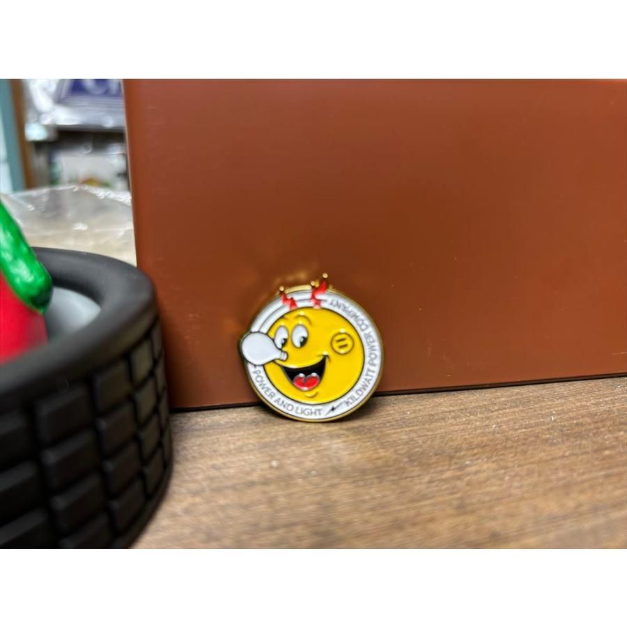 レディキロワット　ピンバッジ レディキロワット(FEPC)ピンバッジ アメリカンなPINS - メルカリ