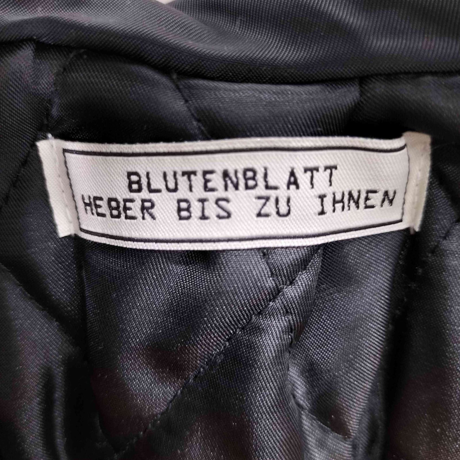 ブリューテンブラット Blutenblatt ナイロンフーデッドジャケット