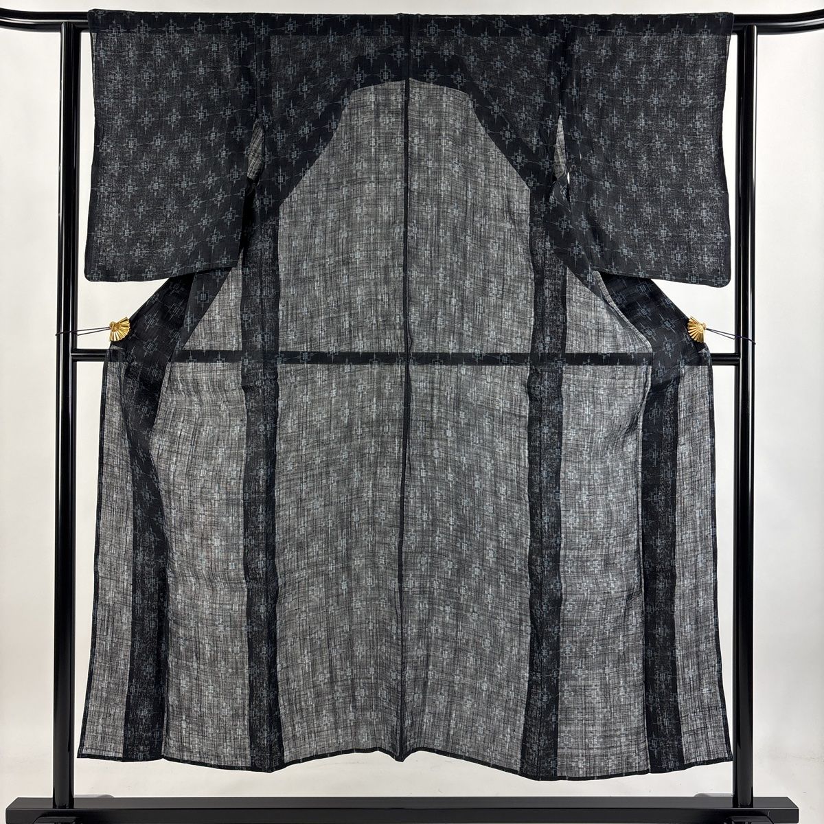 紬 身丈150cm 裄丈63cm S 薄物 夏紬 バチ衿 幾何学 墨色 正絹 秀品