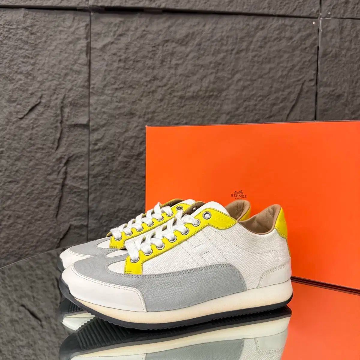 38 5 ） HERMES(エルメス) トレイル スニーカーズ - メルカリ