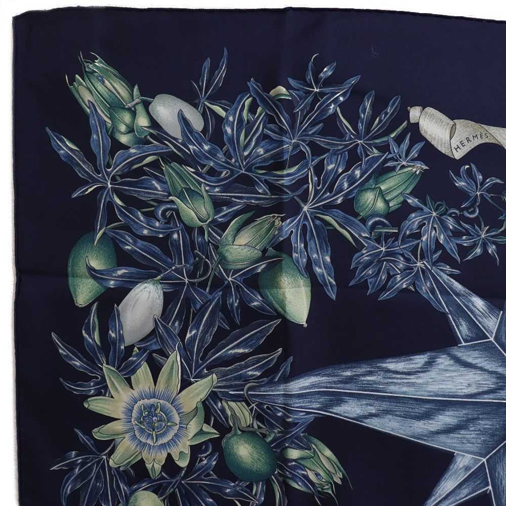 HERMES　エルメス　カレ90　パッションフラワー　紫陽花　シルク　ベージュ HERMESエルメスカレ90パッションフラワー紫陽花シルクベージュ