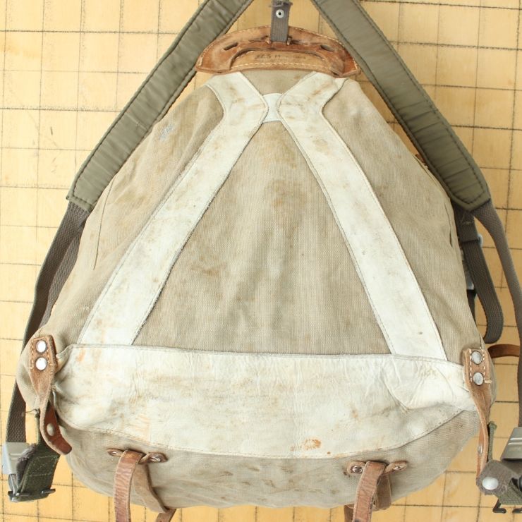 スウェーデン軍　m39バックパック　山岳部隊　 ヴィンテージ Vintage スウェーデン軍山岳部隊M-39リュックヴィンテージ軍物