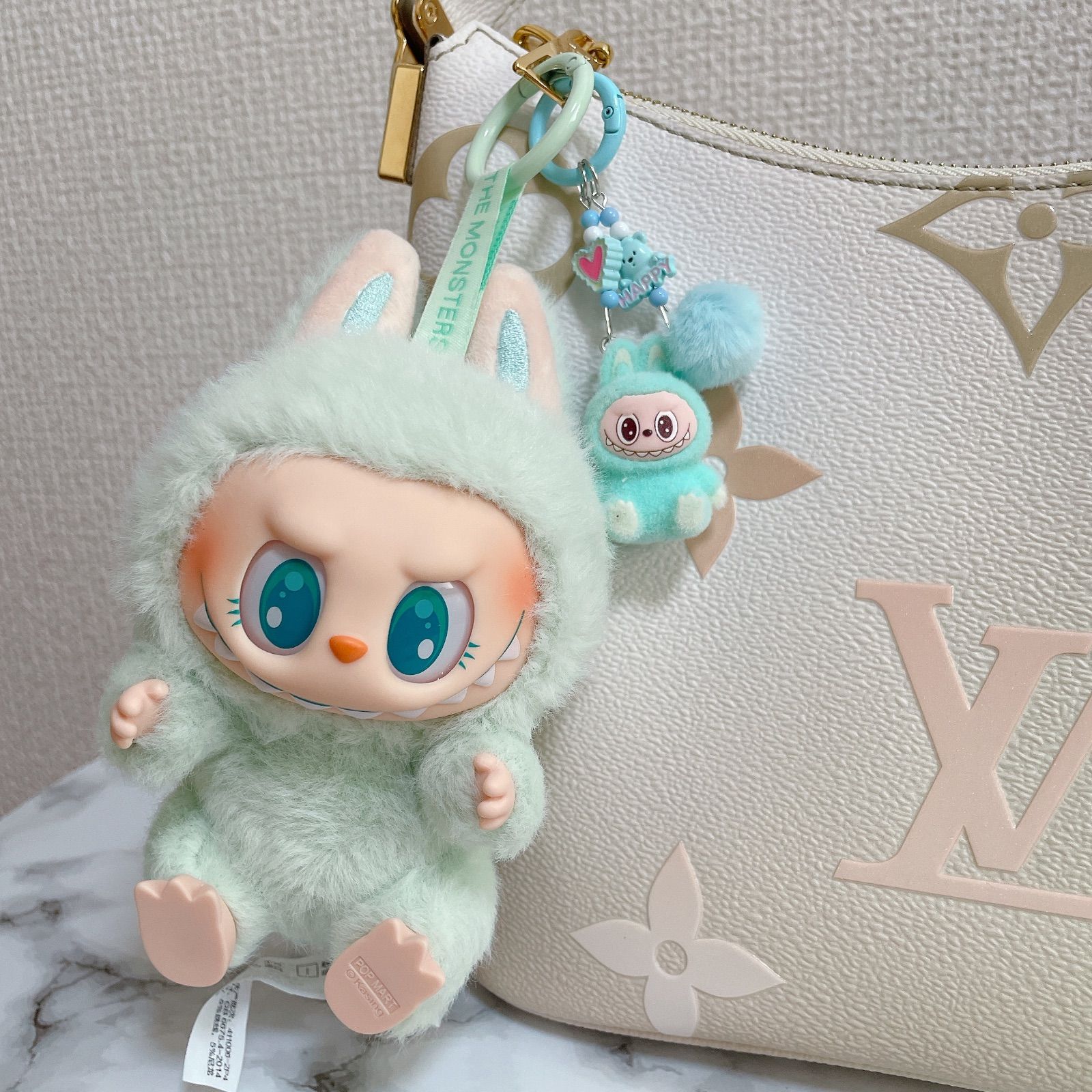 ❤︎なび❤︎ ラブブ ぬいぐるみキーホルダー 新品未使用 数量限定 新品未使用】ラブブぬいぐるみキーホルダー茶×1｜Yahoo!フリマ
