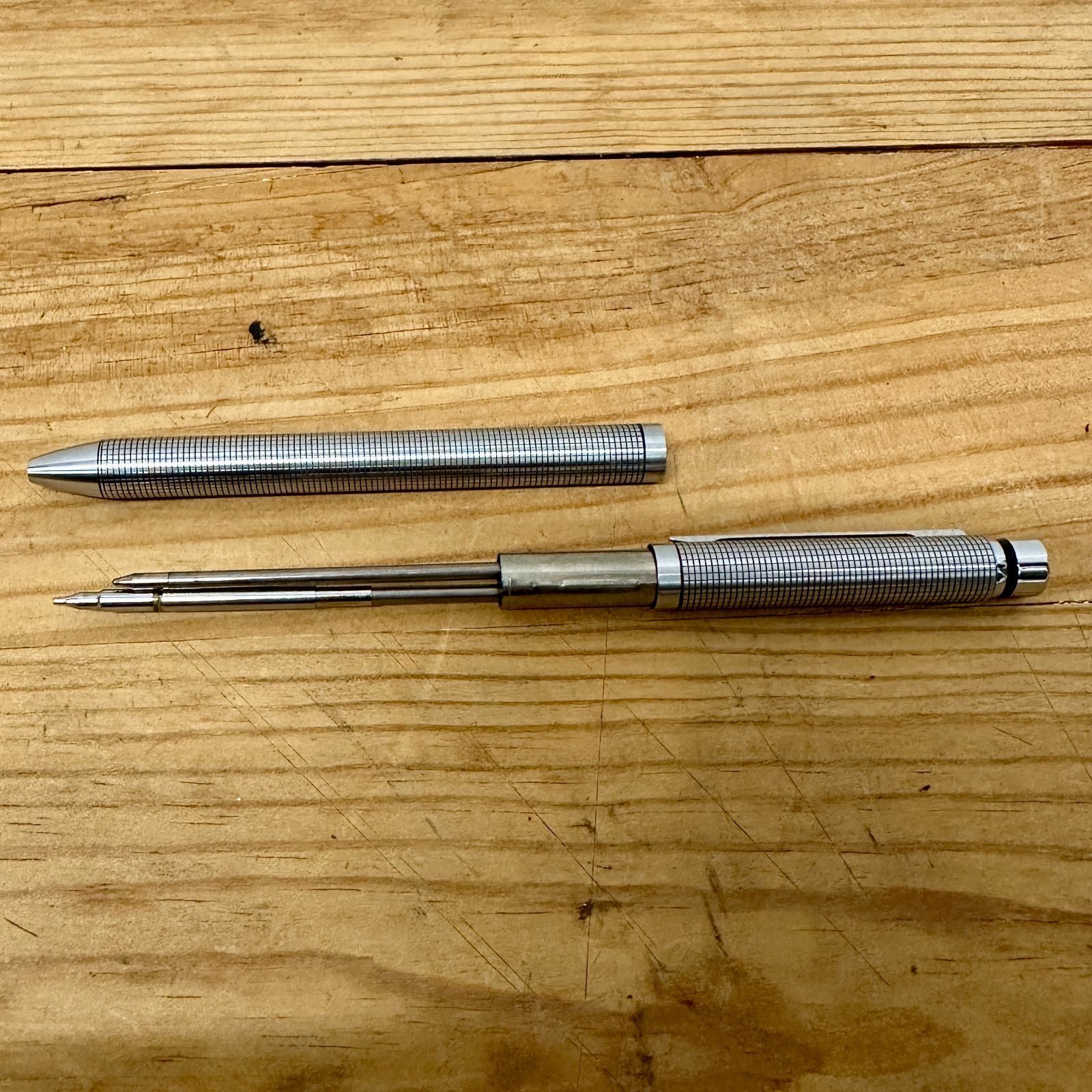 新品ZEBRA ゼブラ SHARBO シャーボ 格子柄 ツイスト ノック式 初代 ZEBRA ゼブラ SHARBO PⅡ シャーボ ピーツー ツイスト、ノック式