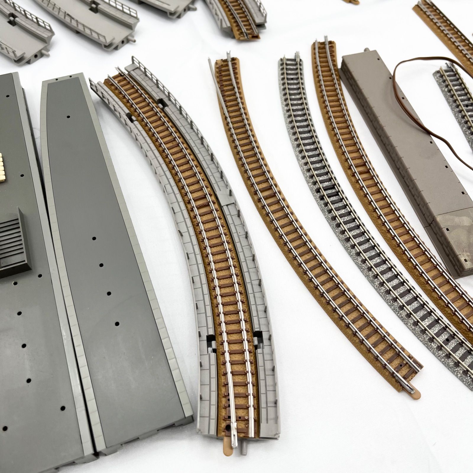 鉄道模型 レールセット Nゲージ TOMIX? KATO? 曲線 直線 複 鉄道模型 レールセット 現状品 Nゲージ TOMIX? KATO? 曲線 直線