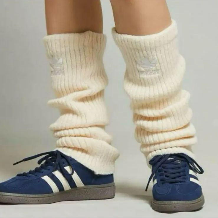 adidas クリーム色 レッグウォーマー 新品未使用 adidas - adidas クリーム色 レッグウォーマー 新品未使用の通販
