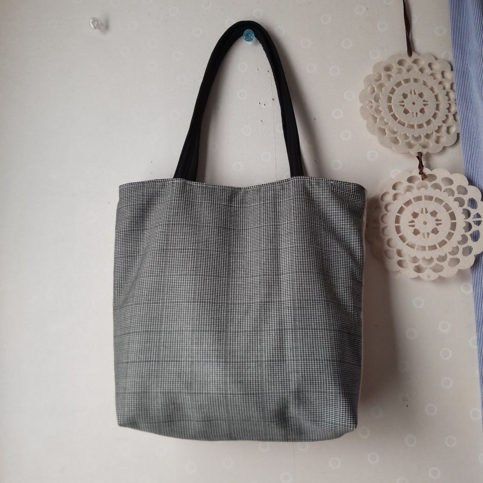 【専用出品】ハンドメイド✳✳パッチワーク　トートバッグ　3点おまとめ ハンドメイド パッチワーク トートバッグ ピンク 花柄 - メルカリ