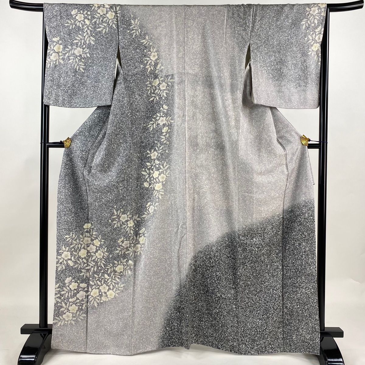付下げ 身丈166cm 裄丈66cm M 袷 辻ヶ花 ぼかし 灰色 正絹 秀品 【中古  