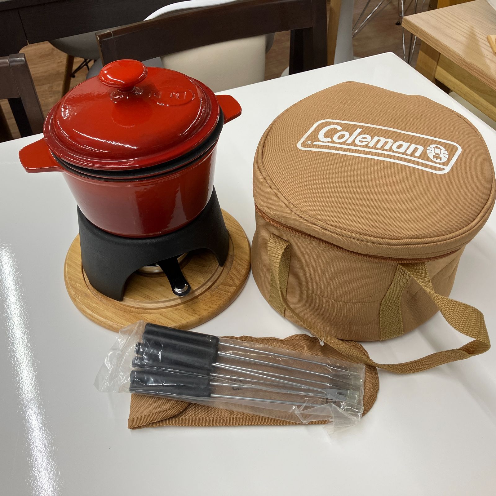 Coleman ダッチオーブン エナメルクッキングポットwithフォンデュ