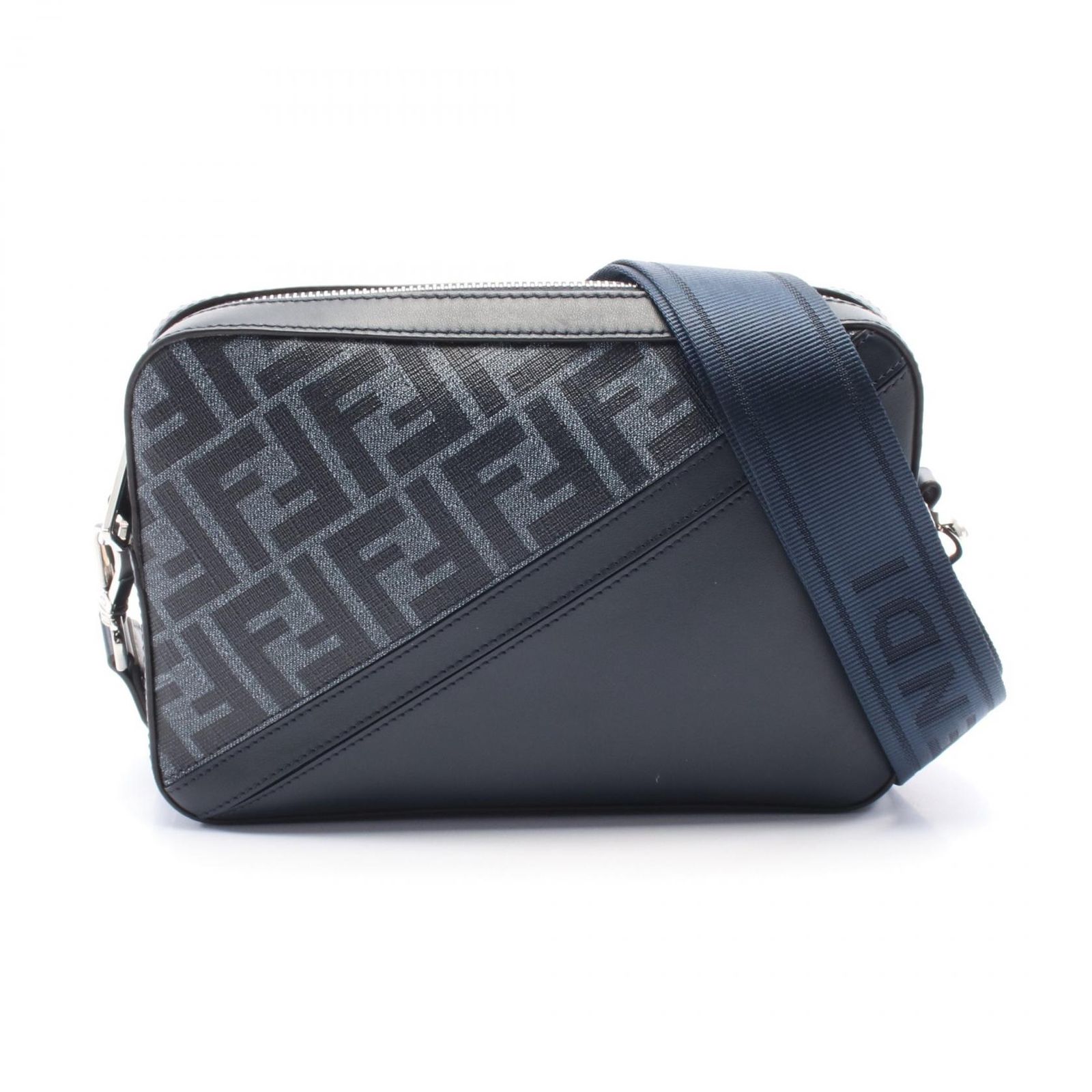 フェンディ FENDI ショルダーバッグ ダイアゴナル カメラケース ズッカ 7M0286ASICF1O97 ネイビー PVCコーティングキャンバス レザー ダイアゴナル カメラケース メンズ Used A