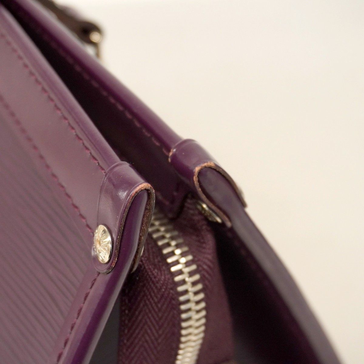 た*ん様 ルイヴィトン エピ マドレーヌPM M5933J AR2097 イヴォ LOUIS VUITTON マドレーヌPM ショルダーバッグ イヴォワール