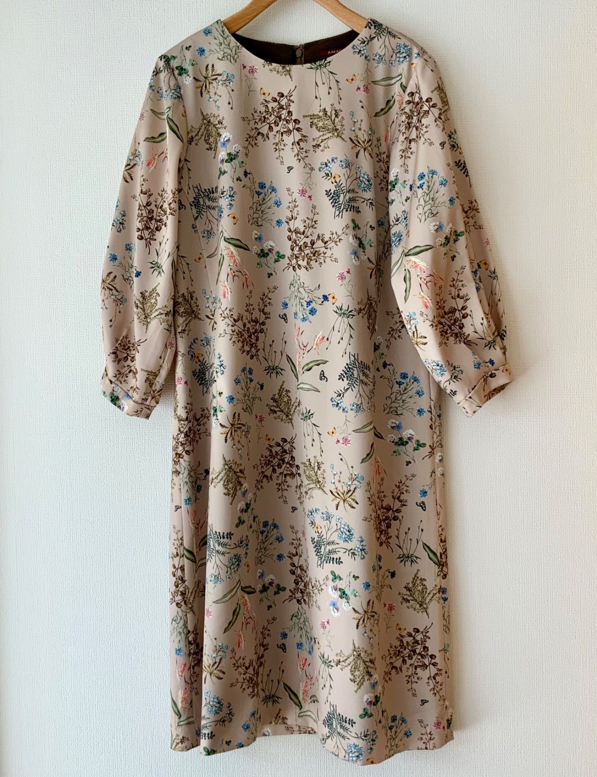 ☆美品☆【AMACA アマカ】ボタニカルフラワー柄 ワンピース ☆美品☆【AMACA アマカ】ボタニカルフラワー柄 ワンピース