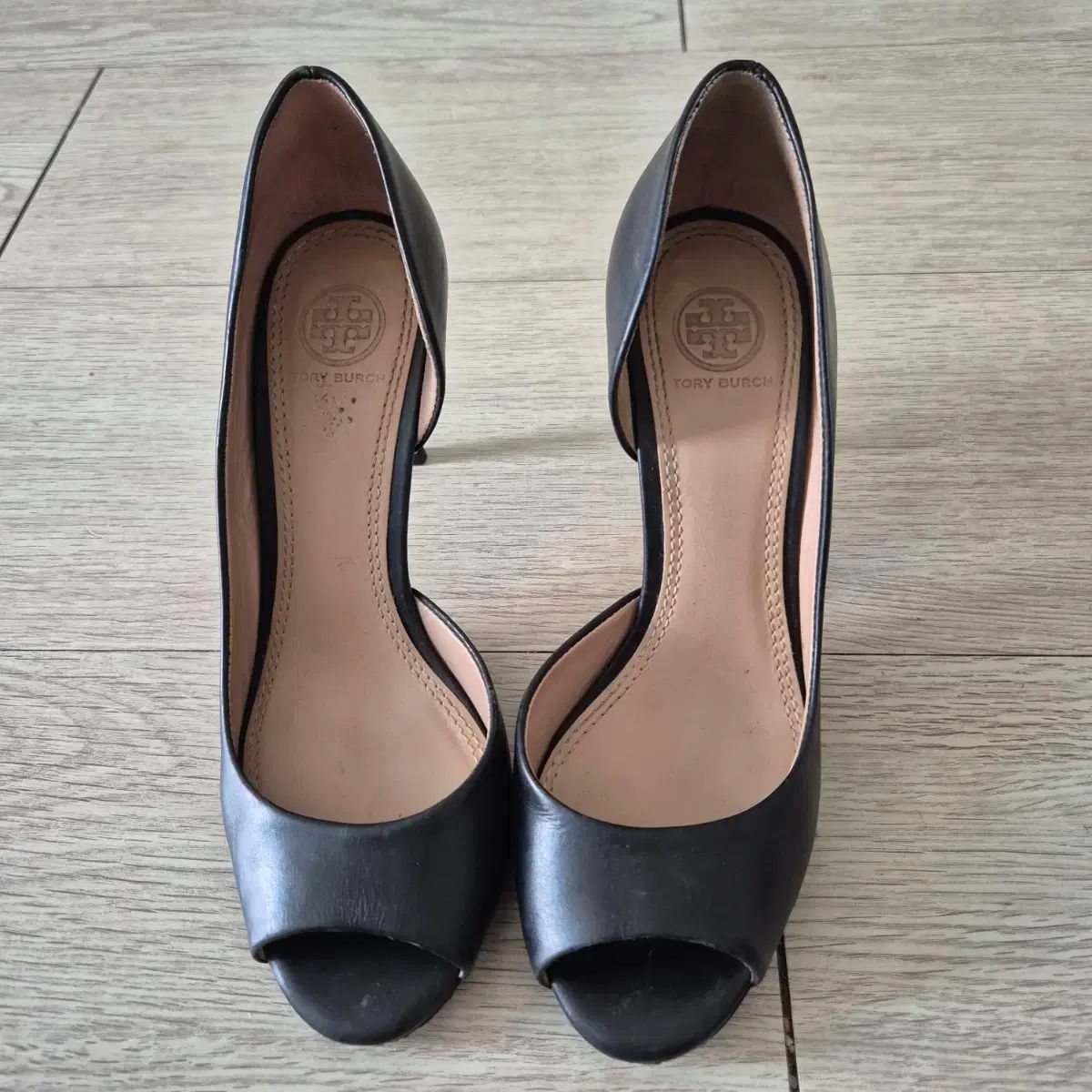 Tory Burch トリーバーチ ヒール 240 サイズ オリジナル製品1個あたり