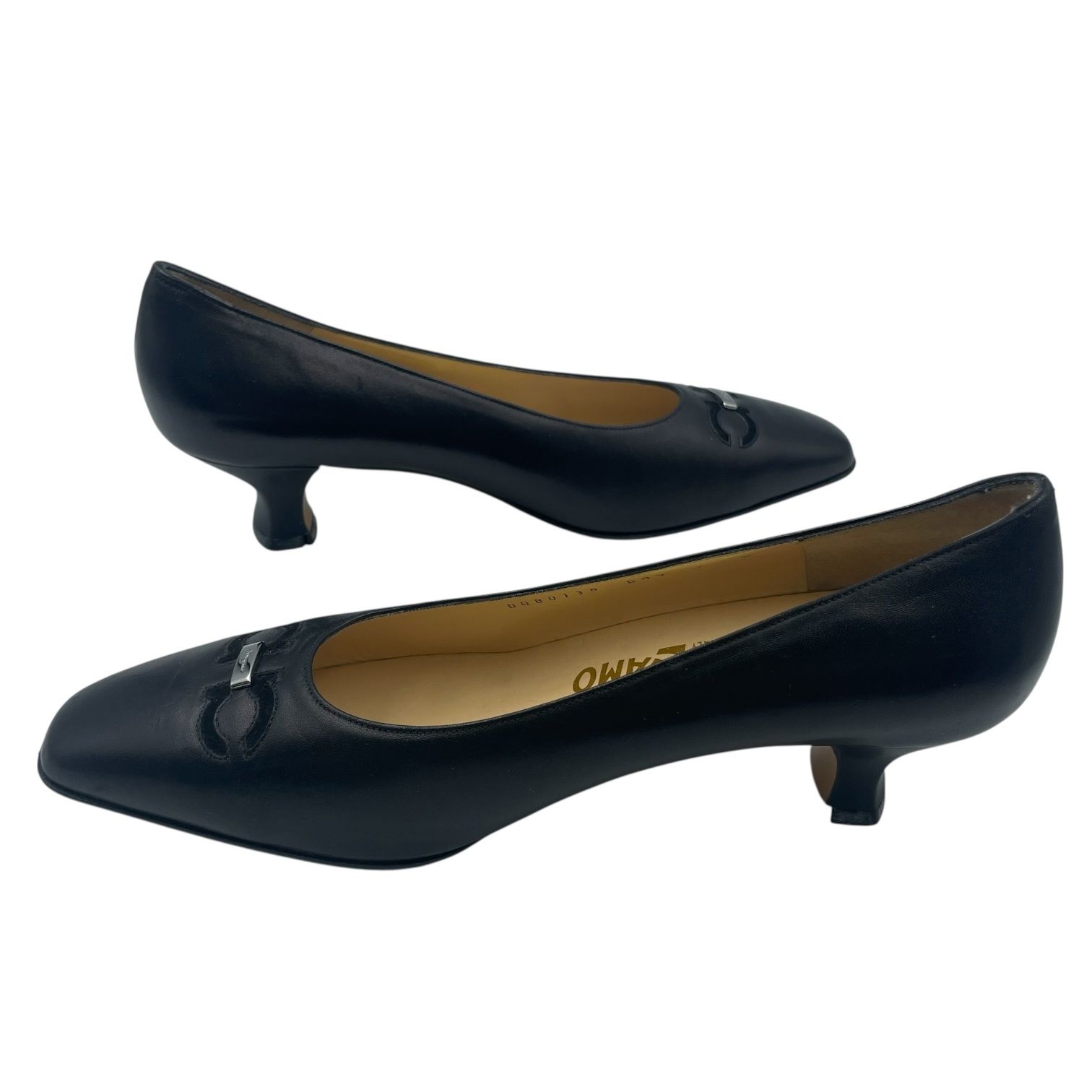 新品　フェラガモ　パンプス　黒 サイズ７Ｃ 未使用品 Salvatore Ferragamo フェラガモ パンプス レザー