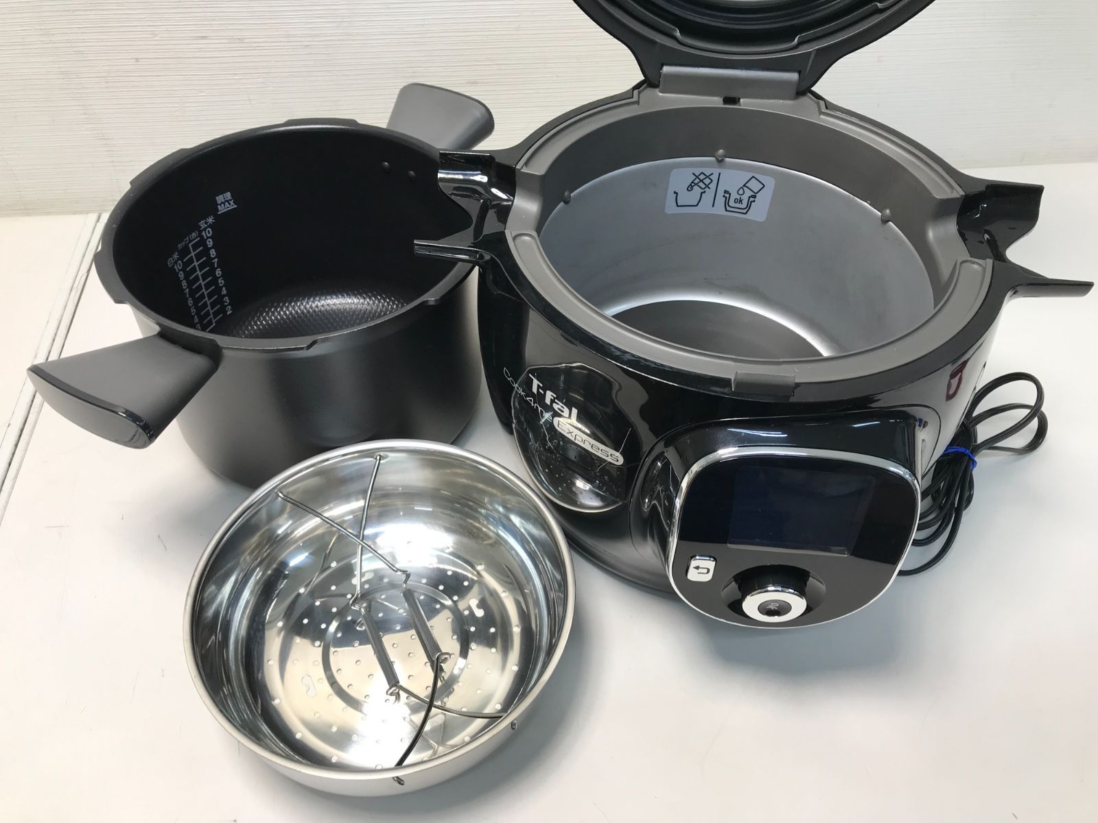 【未使用】T-fal クックフォーミー エクスプレス CY8528 黒直営店限定 未使用】T-fal クックフォーミー エクスプレス CY8528 黒直営店