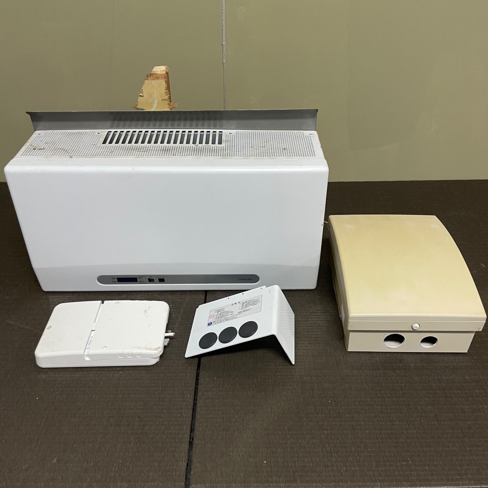 ♭ 東芝 パワーコンディショナ TPV-PCS0550B 最大許容入力電圧DC370V