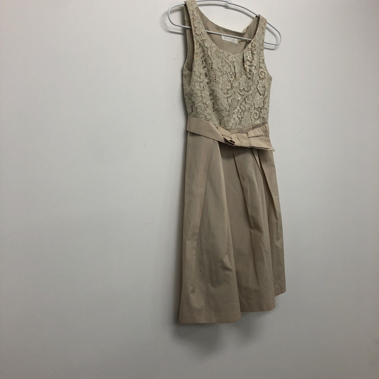 ストロベリーフィールズ シャークリン ワンピース ベージュ サイズ2 セール】ジャージ×タフタ_レイヤード風シャーリングワンピース