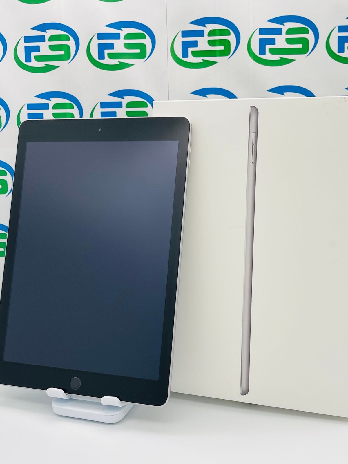 Apple iPad 第5世代 Wi-Fi 32GB Apple iPad 第5世代 A1822 Wi-Fi