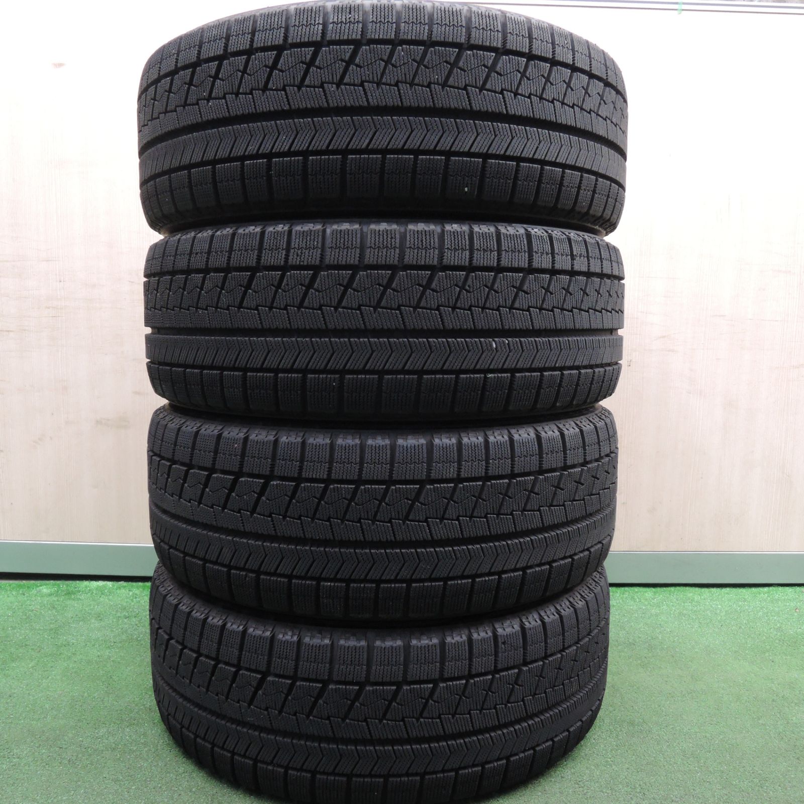 送料無料* バリ溝！キレイ！9.5分☆トヨタ 50系 プリウス ツーリング