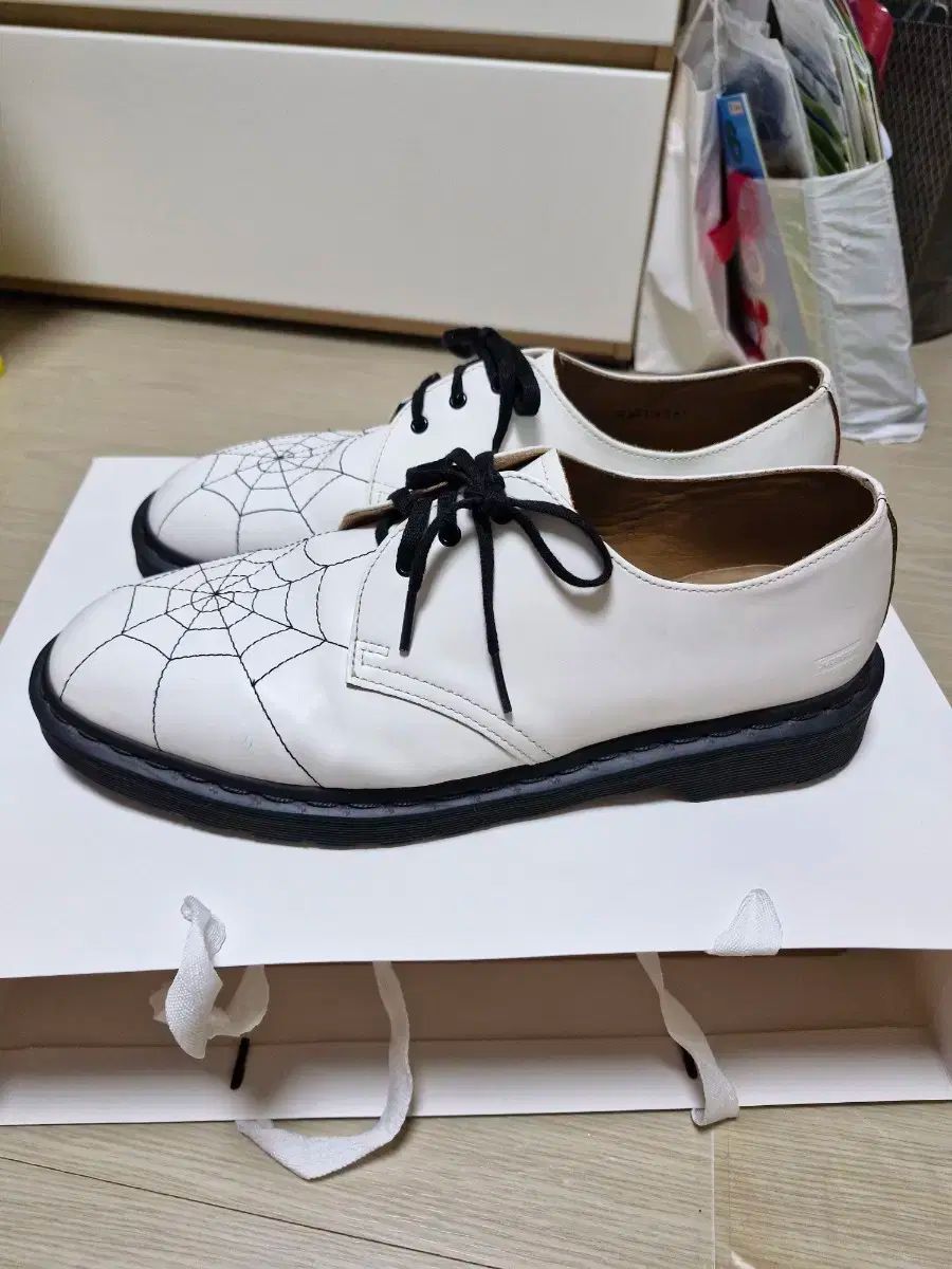 290 Supreme シュプリーム DR. MARTENS ドクターマーチン スパイダーウェブ 白