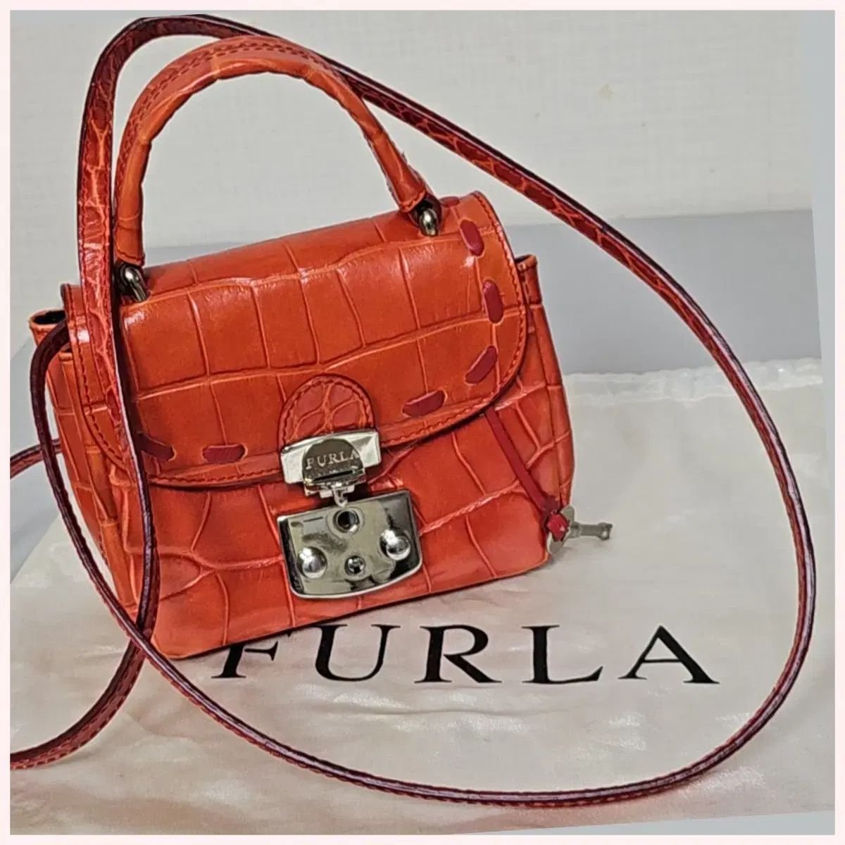 FURLA 本物 プチ クロスバッグ