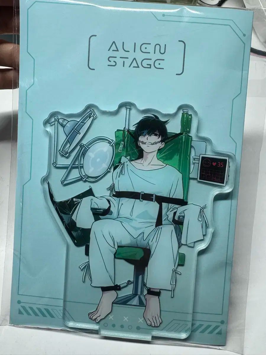 ALIEN STAGE エイリアンステージ 公式 アクスタ 缶バッチ イヴァン