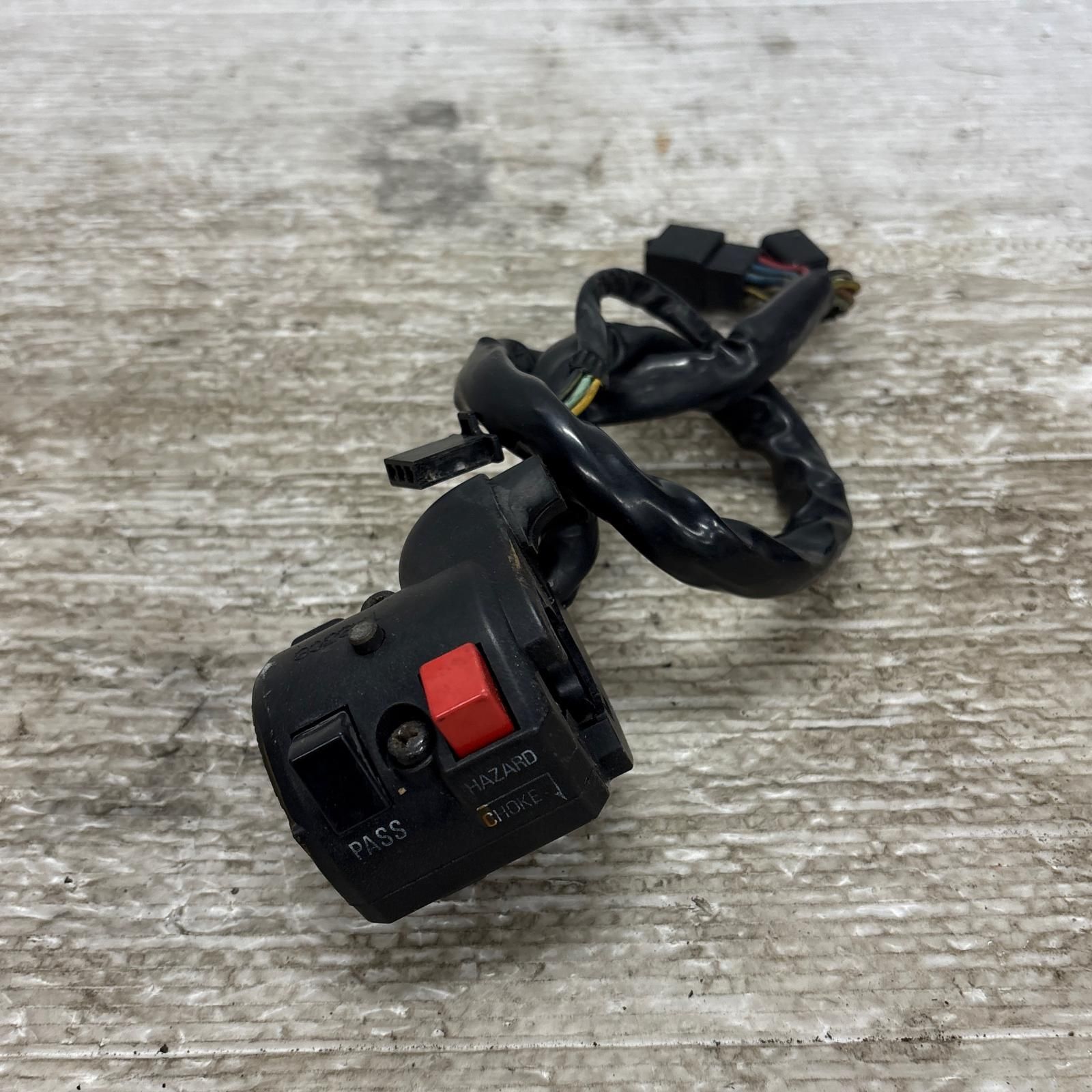 スイッチ ZEPHYR400'89-'90用ハンドルスイッチ左側 発売！ | 【PMC.Inc】株式