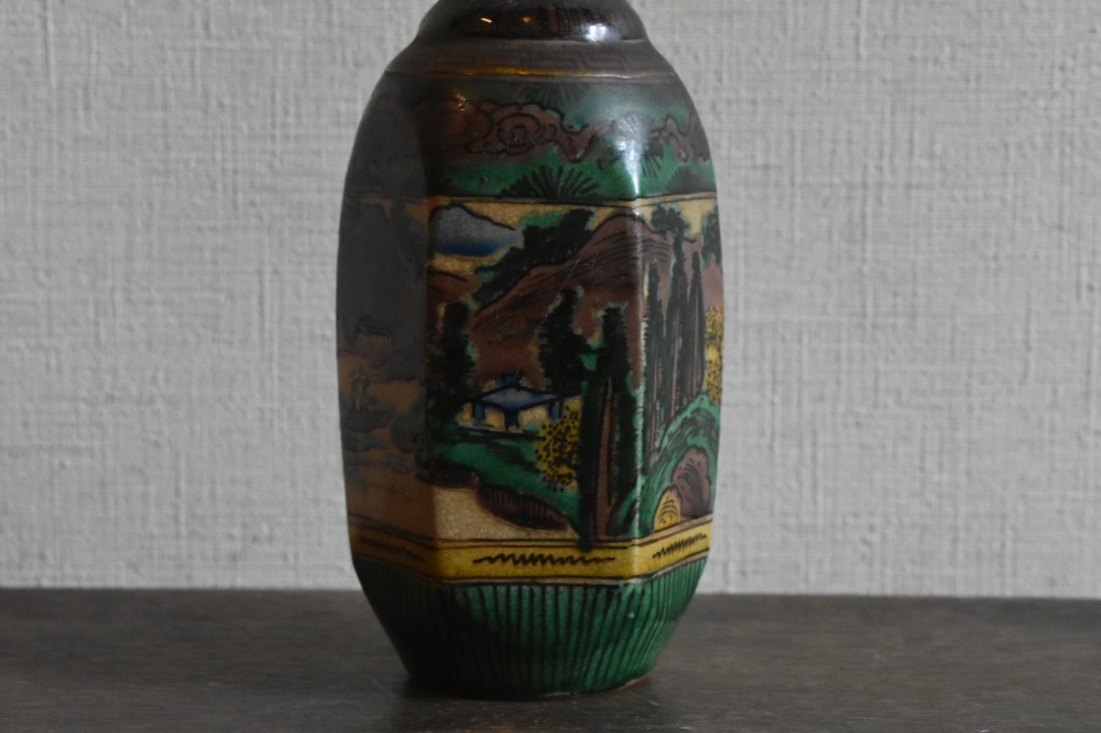 日本のアンティーク 昭和初期 九谷焼 色絵帯絵楼閣山水図一対徳利 酒器・