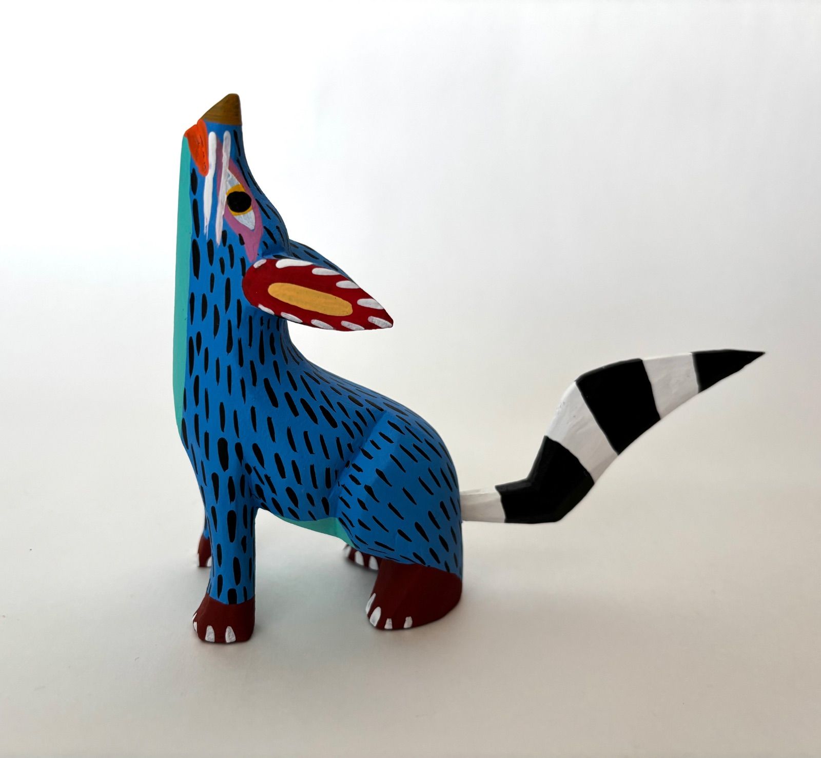 アレブリヘス メキシコ工芸品【見上げるコヨーテ】サイズ小 アレブリヘス メキシコ工芸品【見上げるコヨーテ】サイズ小