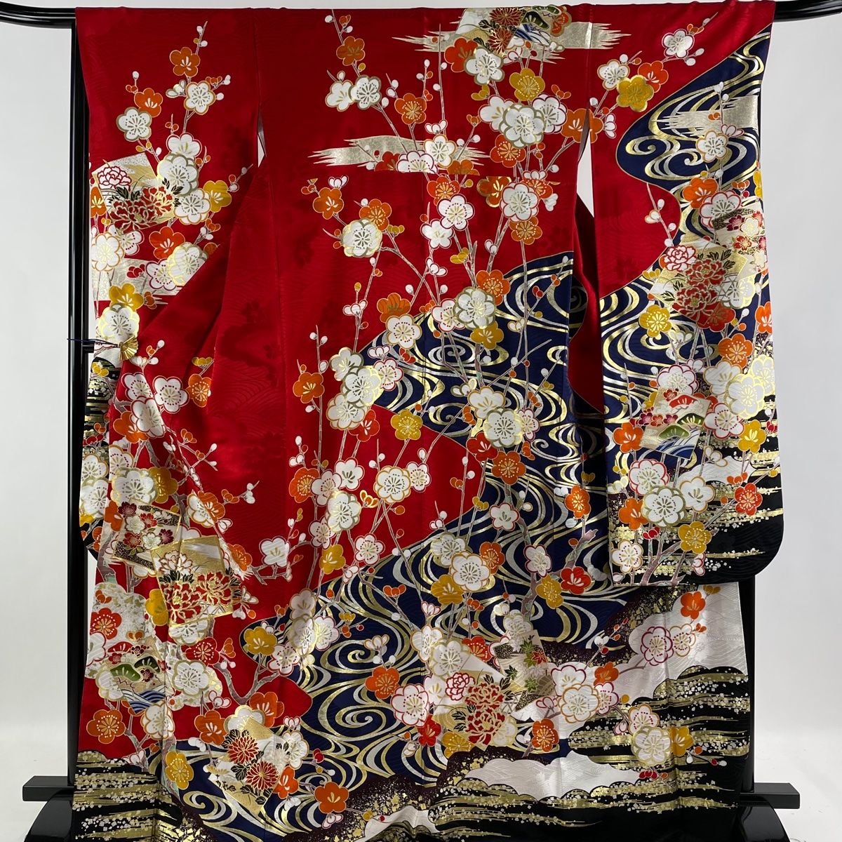 振袖 美品 逸品 枝梅 色紙 金糸 金彩 赤 袷 身丈169.5cm 裄丈67.5cm L