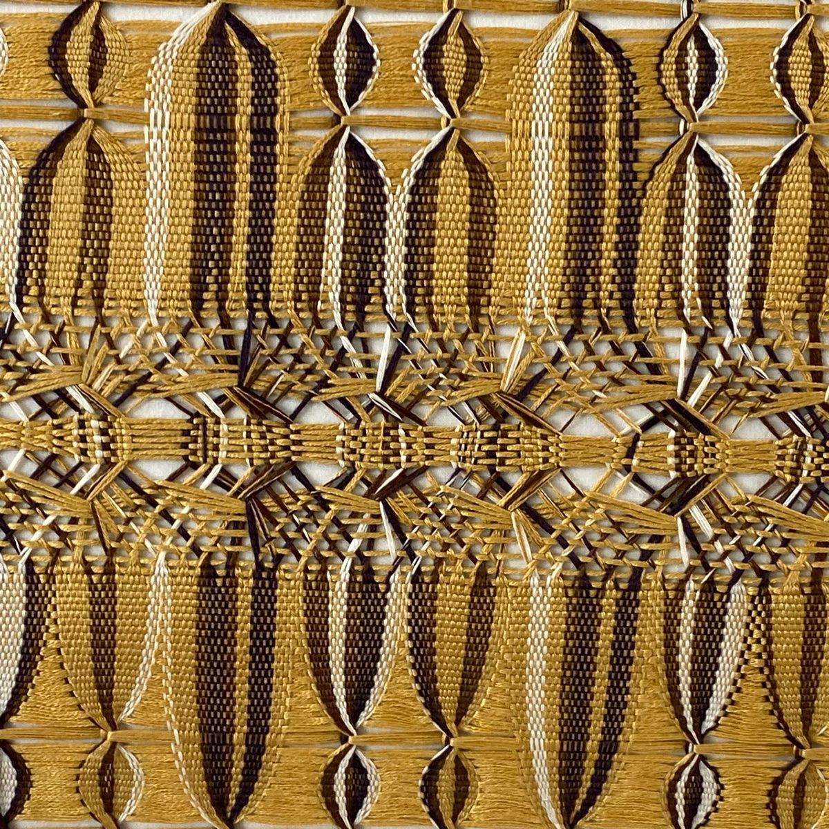 袋帯 秀品 幾何学 薄茶色 お太鼓柄 正絹