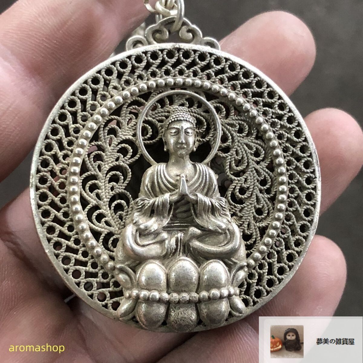 仏頭の首飾り アクセサリー 装飾品 収集品 美品 極細工 工芸品 美術品 送料無料！超美品! 金属鎖 ネックレス 透かし彫り 釈迦摩尼