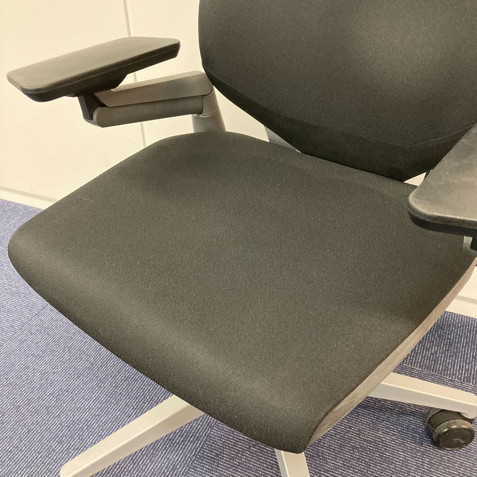 【中古 S(美品)】GESTURE(ジェスチャー) K-442A40DL 中古 S(美品)】GESTURE(ジェスチャー) K-442A40DL - メルカリ