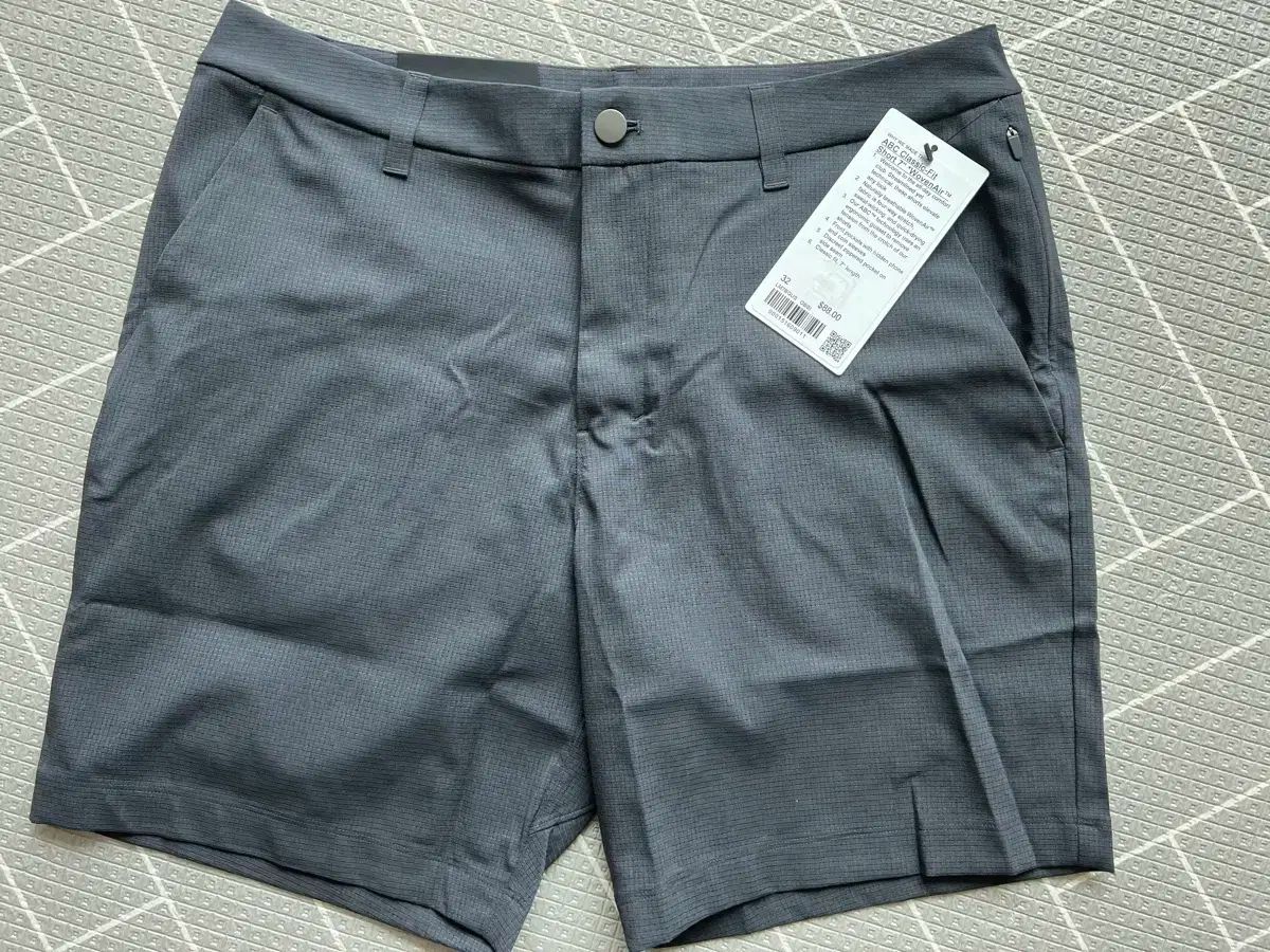 ルルレモン ABC クラシック フィット ショートパンツ 7 WovenAir