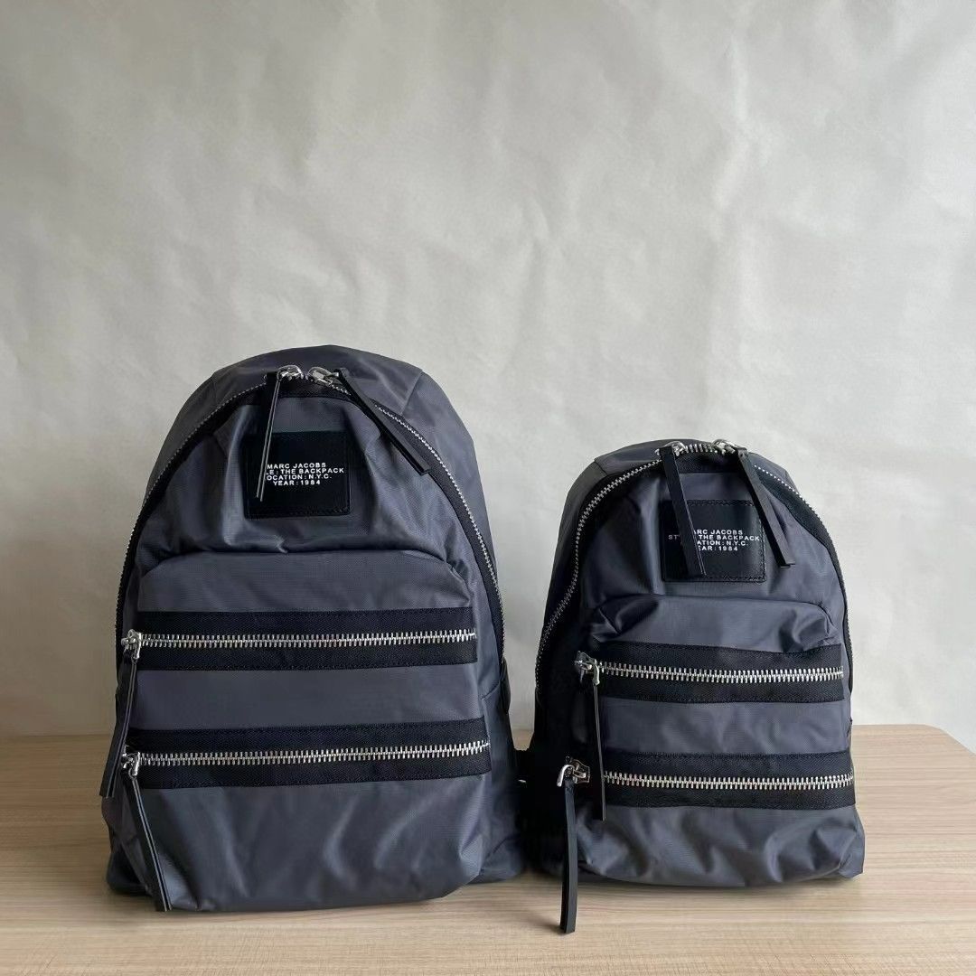 MARC JACOBS 黒 リュック・バックパック