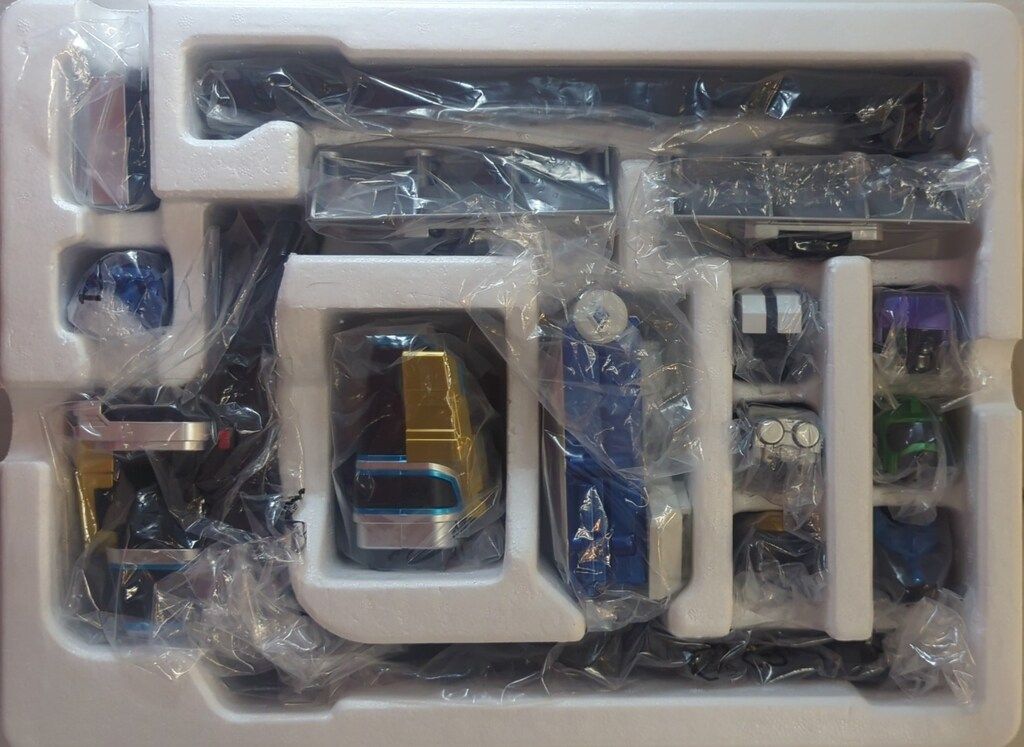  バンダイ コンプリートセレクションモディフィケ ション 仮面ライダーキバ イクサベルト イクサライザー 28 キャラクター玩具 おもちゃ