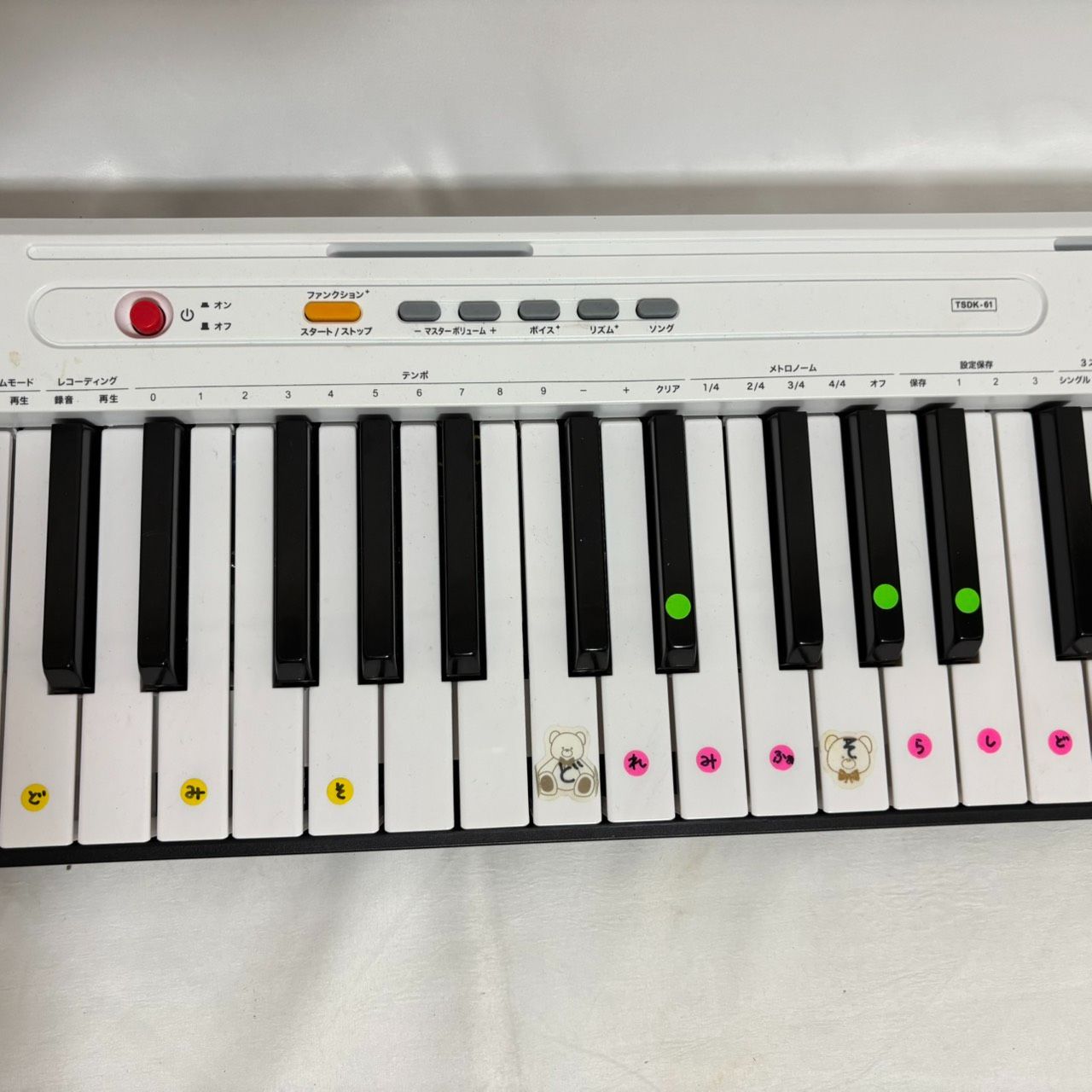 新品】電子キーボード 61鍵盤 割引 日本語表記 300ボイス 軽量スリム