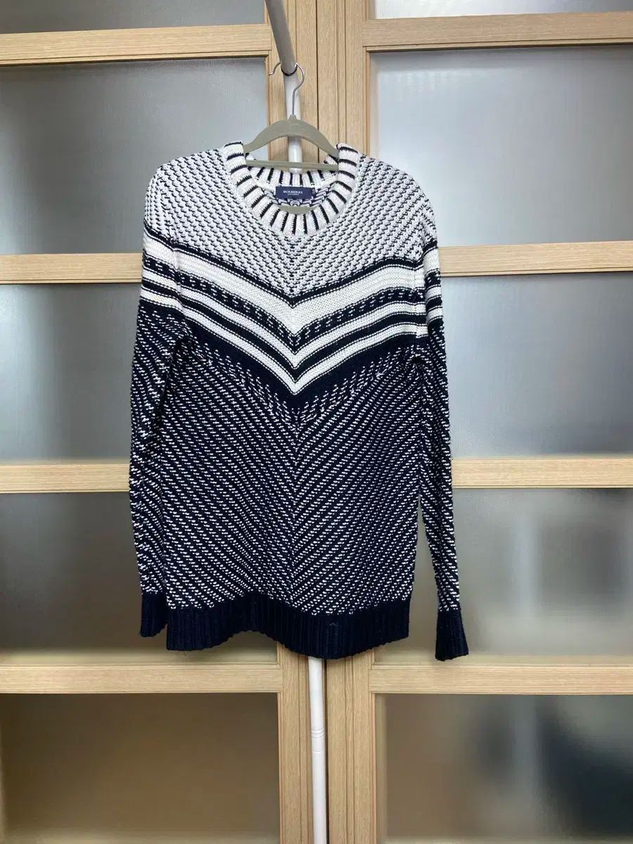 BURBERRY(バーバリー ) ネイビー 白 パターン セーター （ 60 サイズ