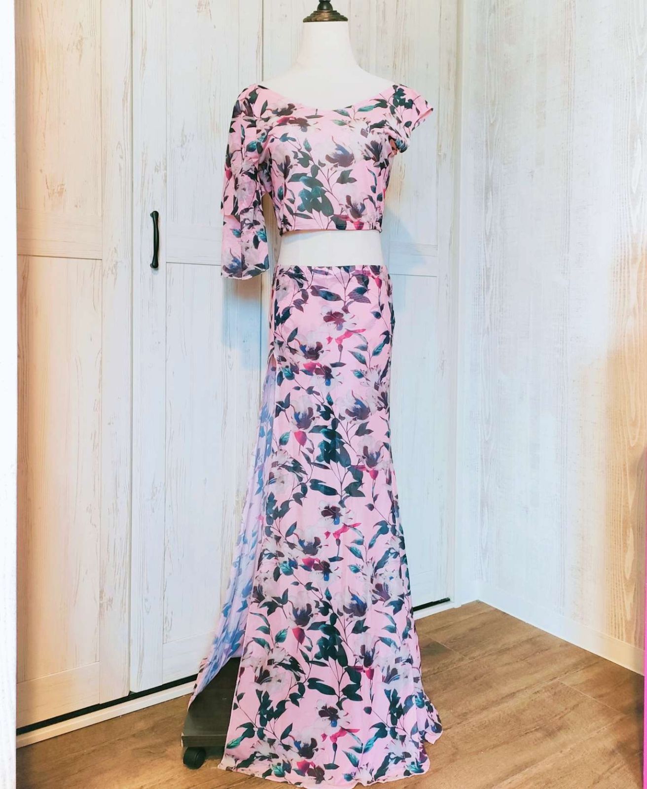 ベリーダンス トップス 花柄 衣装 スカート レディース 練習着 花柄（衣装セット｜ベリーダンス）：体操・ダンス<スポーツ ★新品★ベリーダンス衣装セットアップ レッスンウェア 花柄レースレッスン着ウェア練習着 花柄レースレッスン着ウェア ☆新品☆ベリーダンス衣装セットアップ 上下セット レッスン着ウェア練習着 [SusanSandyLi]