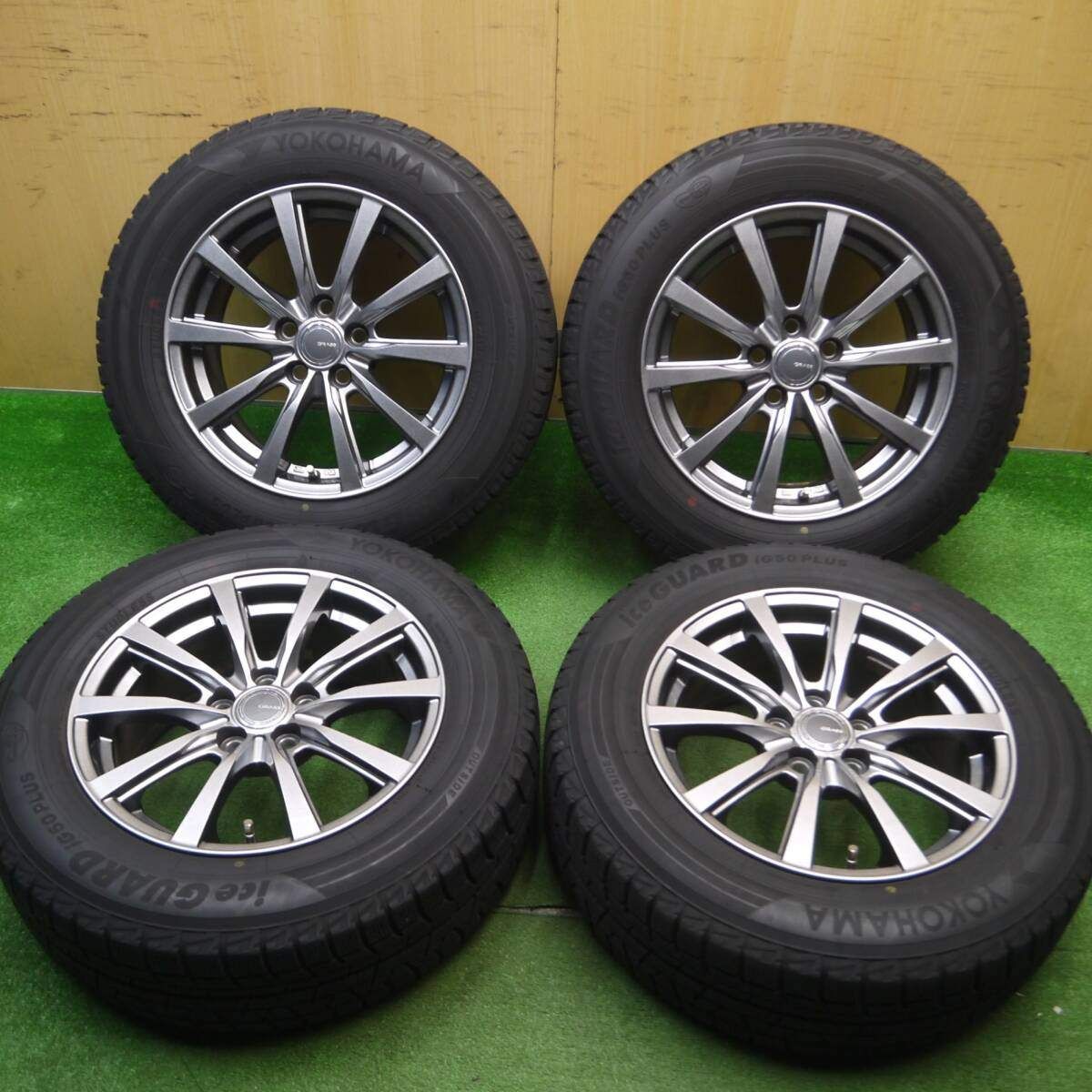 バリ溝!22年!キレイ!9.5分☆スタッドレス 215/60R16 ヨコハマ バリ溝!22年!キレイ!9.5分☆スタッドレス 215/60R16 ヨコハマ