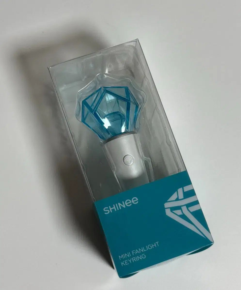 未開封 SHINee(シャイニー) ミニ ペンライト キーリング SHINee