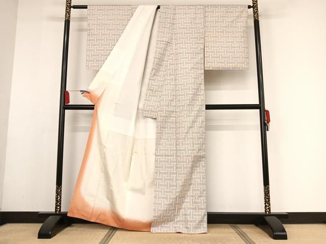 平和屋着物○本場大島紬 白大島 一元絣 紗綾形文 正絹 逸品 未使用