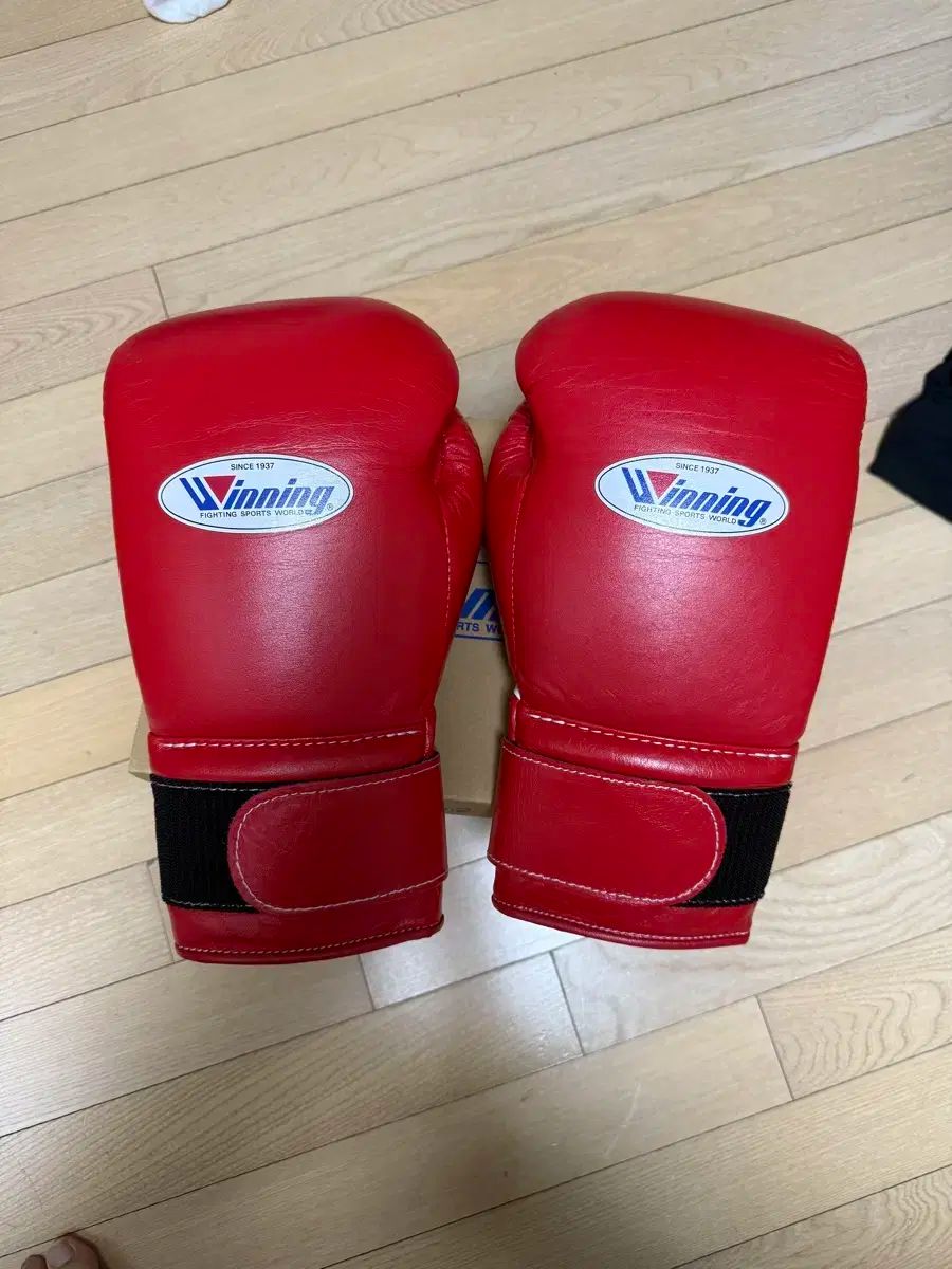 【雷市場（ポンジャン）商品韓国直送】 ウィニング ( Winning ) 14 オンス バックル レッド グローブ 販売