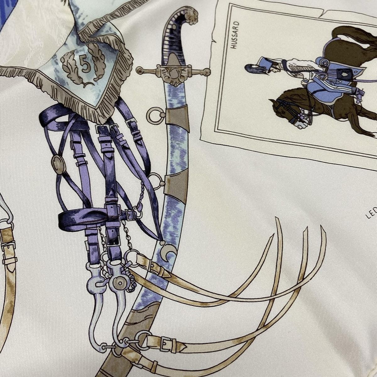 HERMES(エルメス) スカーフ カレ90 アイボリー×ベージュ×マルチ