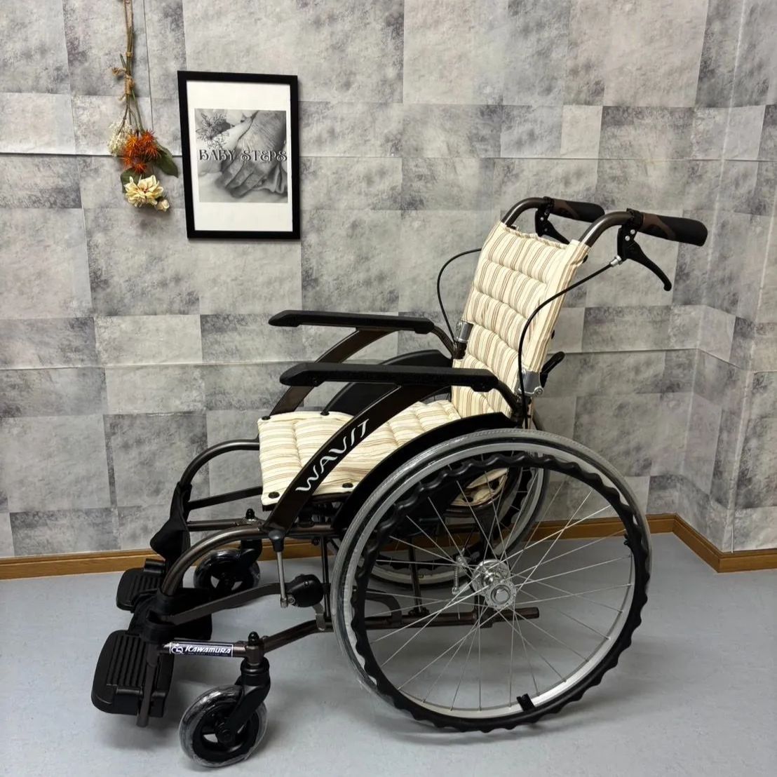 WAVITシリーズ WA22-40 ノーパンクタイヤ 自走介助兼用 車椅子 車いす 車イス 自走型 KAWAMURA カワムラサイクル 介護用品
