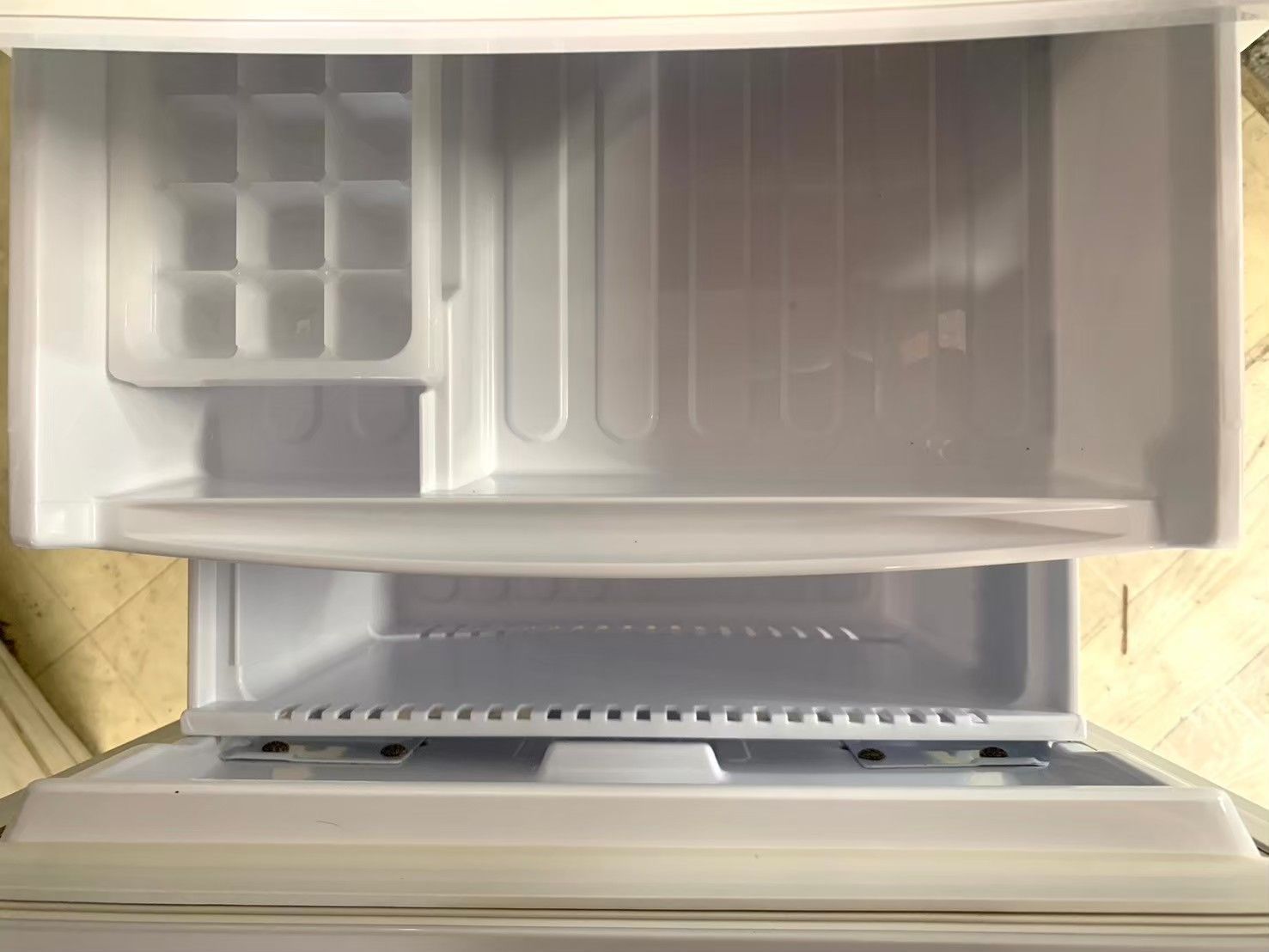 【福岡市限定】冷蔵庫 シャープ 2020年 137L【安心の3ヶ月保証】 福岡市限定】冷蔵庫 シャープ 2020年 137L【安心の3ヶ月保証】