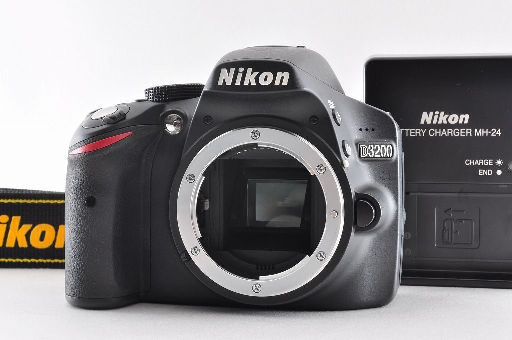 シャッター回数1771回 ニコン Nikon D3200 デジタル一眼レフ 2420万画素 ダブルズームレンズキット 18-55mm - 55-200mm