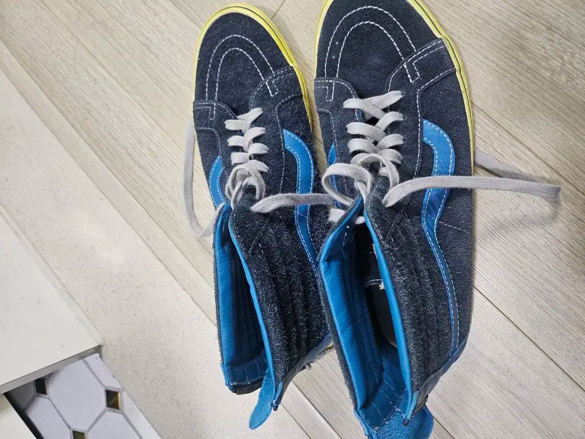 【雷市場（ポンジャン）商品韓国直送】 VANS(バンズ) リバーレイダーズ スケートハイ 290